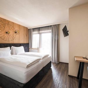Budget Zimmer mit Kingsize-Bett
